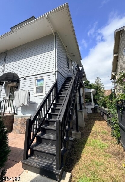 Building Photo - 262 Claremont Ave