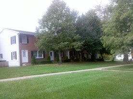 Building Photo - 1528 Blue Course Dr