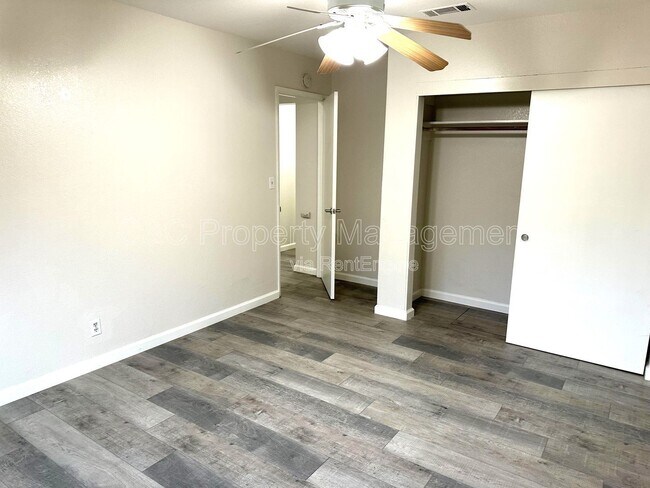 Building Photo - 2231 Morell St