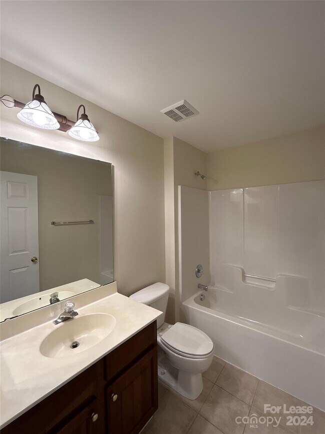 Building Photo - 5236 Berkeley Estates Dr