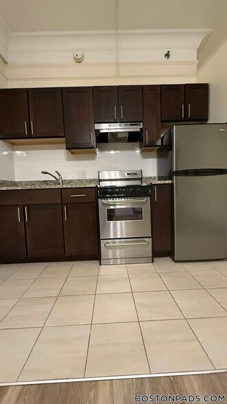 Building Photo - 62 Boylston St