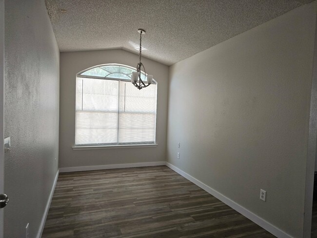 Building Photo - 1111 Tunbridge Dr