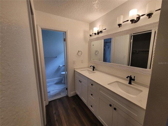 Building Photo - 10481 Montpelier Cir