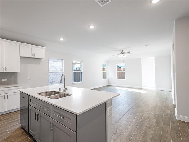 Building Photo - 716 Fencerow Trl