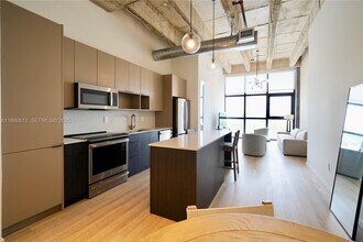 Building Photo - 7920 NE 2nd Ave