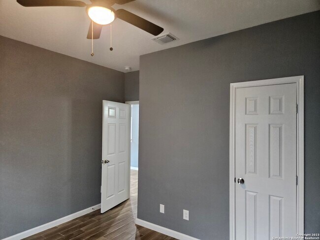 Building Photo - 1308 Aransas Ave