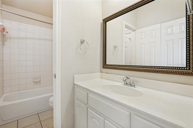 Building Photo - 11800 Pondview Ln
