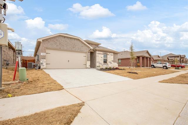 Building Photo - 2220 Barnwell Dr