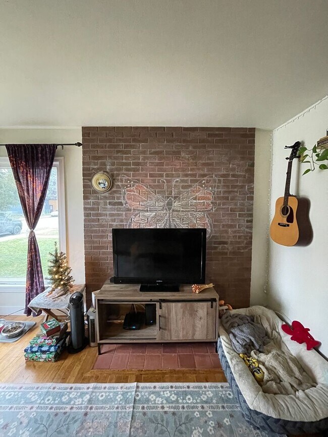 Building Photo - 123 Livingston St