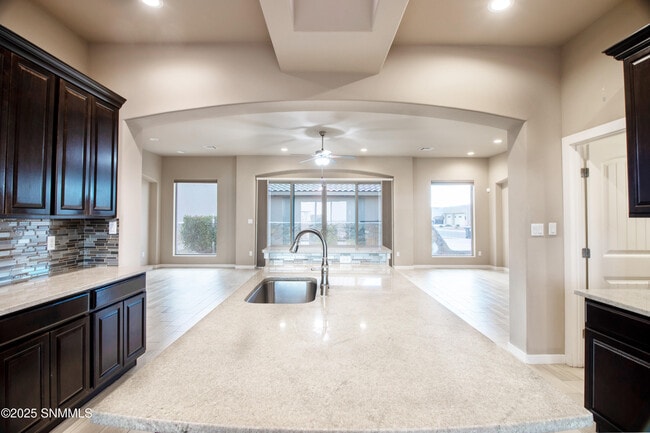 Building Photo - 1415 San Bonifacio