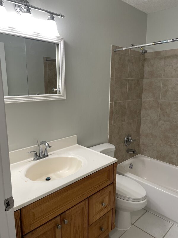 Building Photo - 1208 Bush River Rd