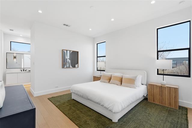 Building Photo - 3633 Thedford Ave