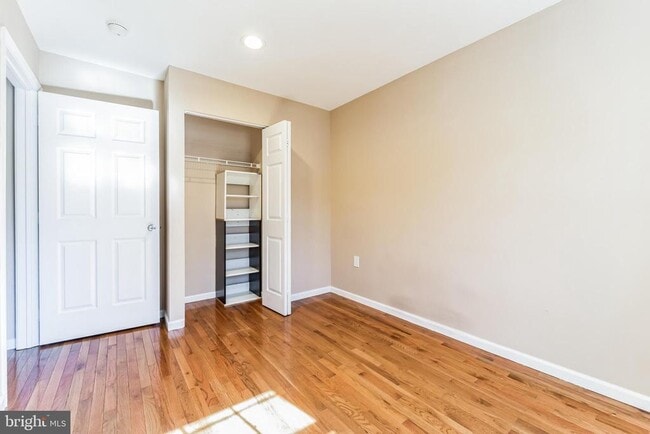 Building Photo - 1903 Pawlet Dr