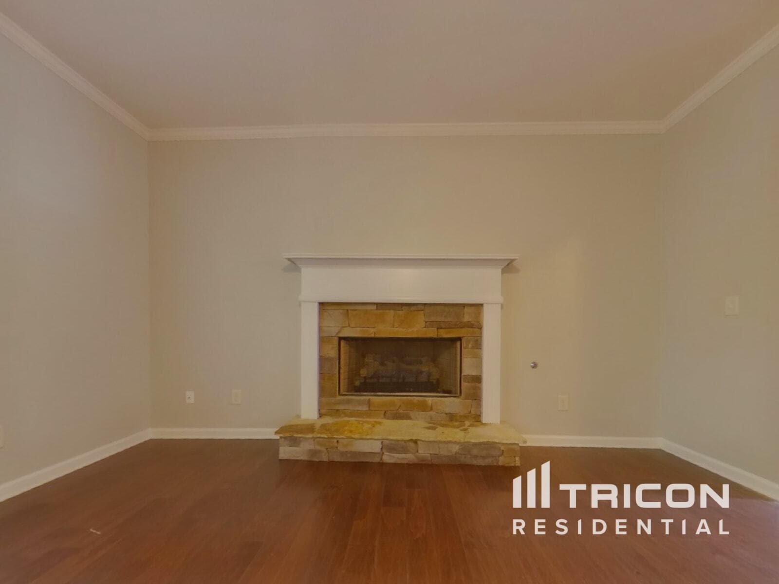 Building Photo - 6735 Hembree Dr