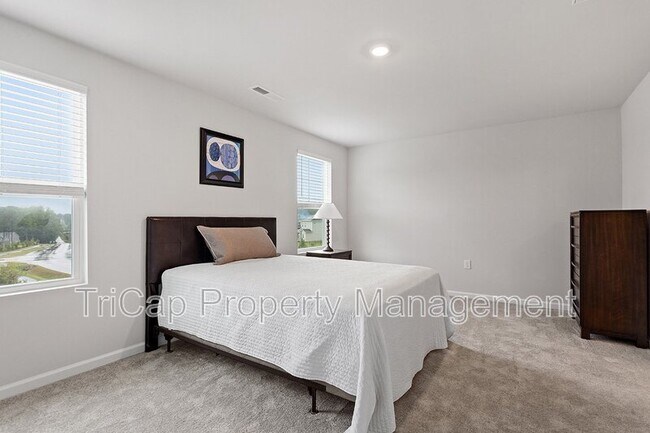 Building Photo - 1721 Chirping Trl