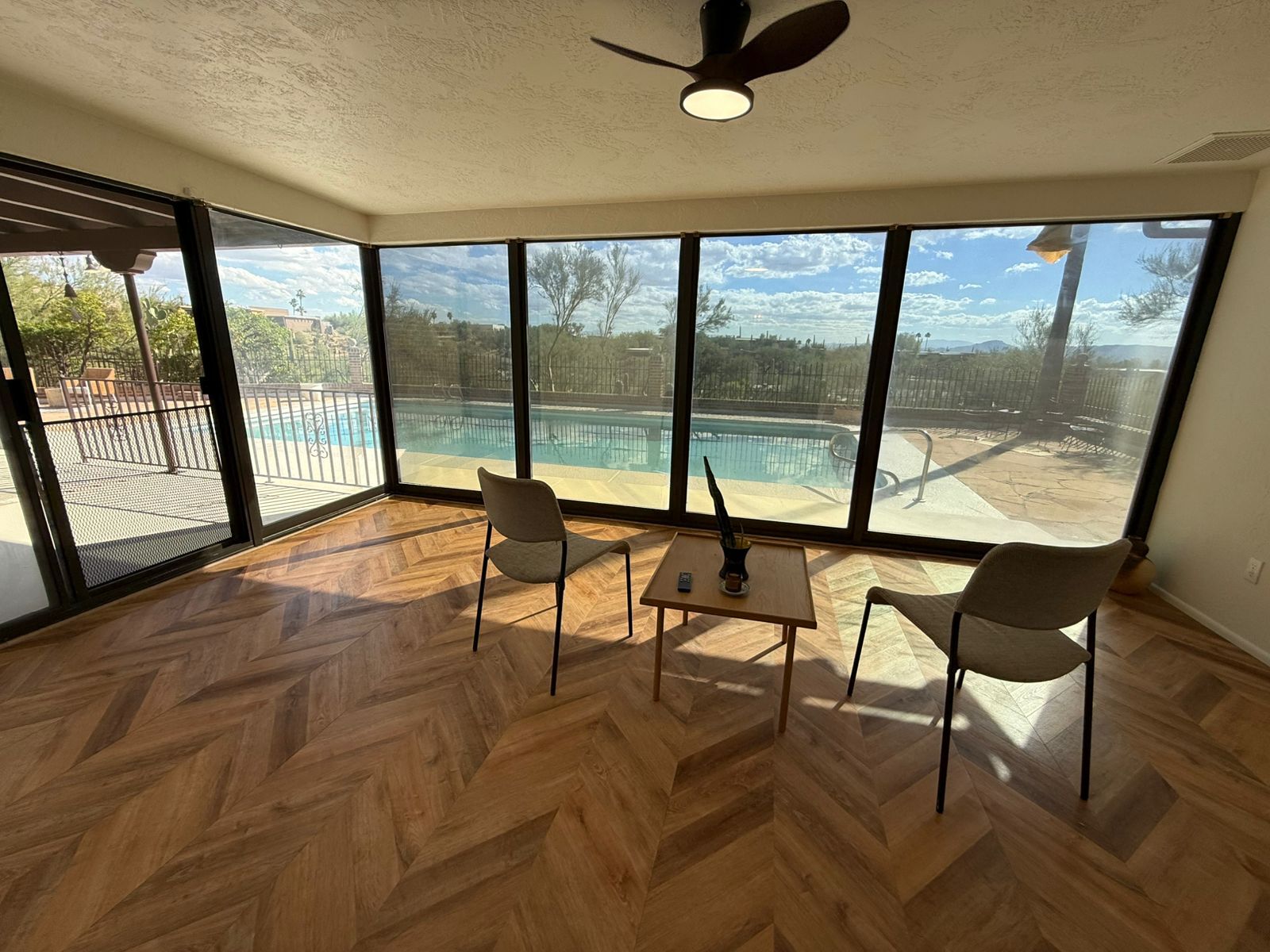 Building Photo - 1402 E Big Rock Rd