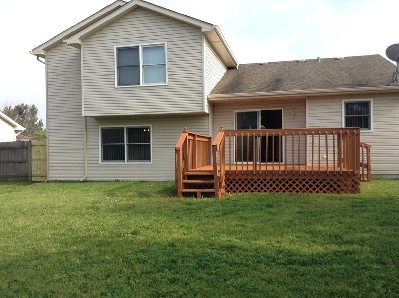 Building Photo - 6511 Benich Ln