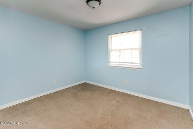 Building Photo - 201 Shipman Rd