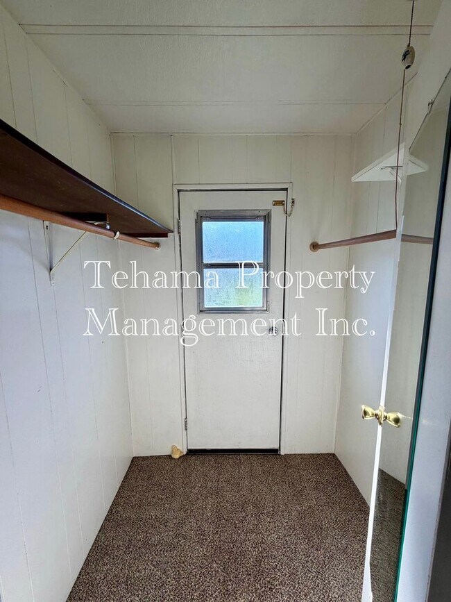 Building Photo - Adorable 2 bedroom 1 bath Modular Home in the Country