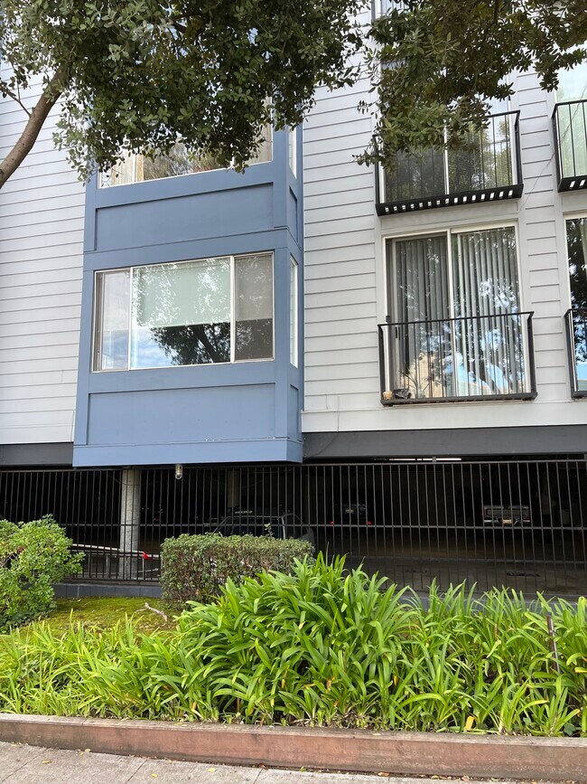 1st floor above secure garage - 5320 Diamond Heights Blvd