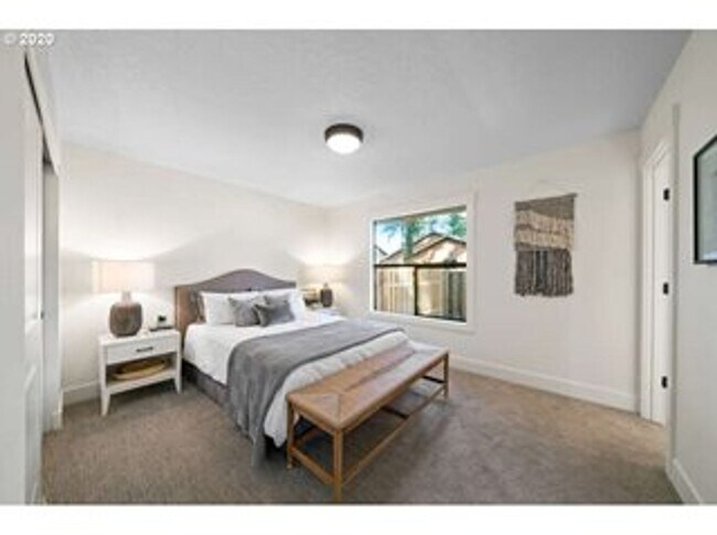 Building Photo - 3bd 2ba in quiet cul de sac Lake Oswego