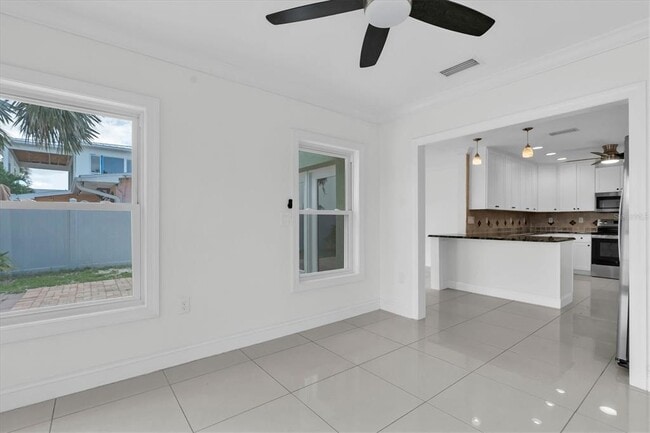 Building Photo - 314 Bahia Vista Dr