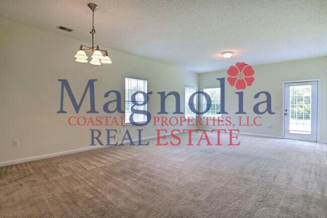 Building Photo - 3 Bedroom 2 Bathroom Live Oak - Richmond Hill