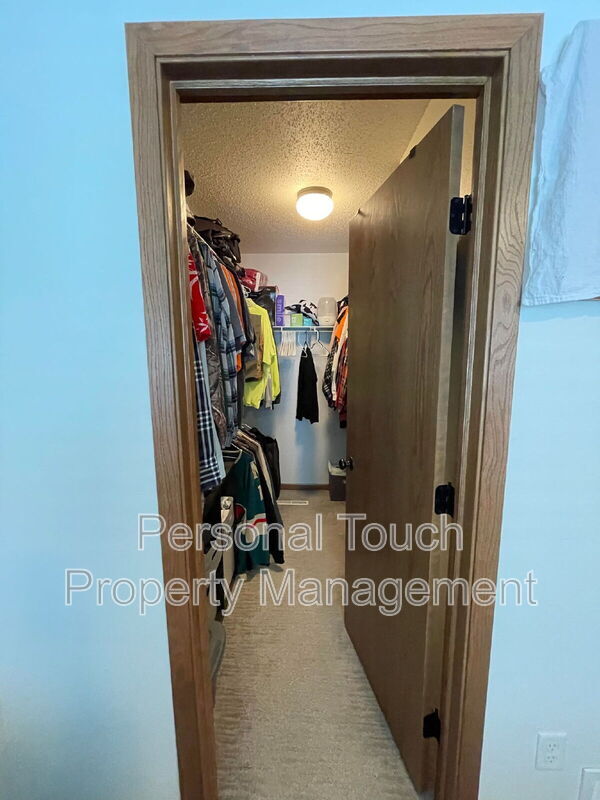 Building Photo - 2520 5th St W