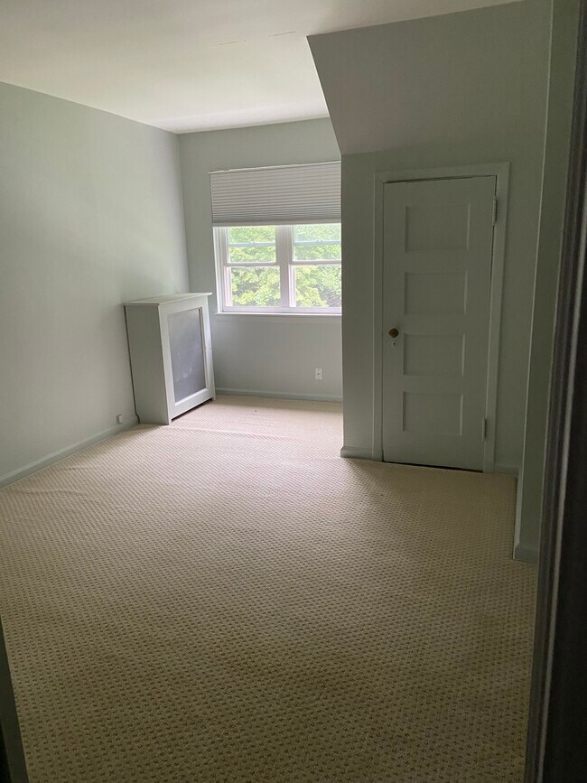 Bedroom #3 - 68 Wheatley Rd