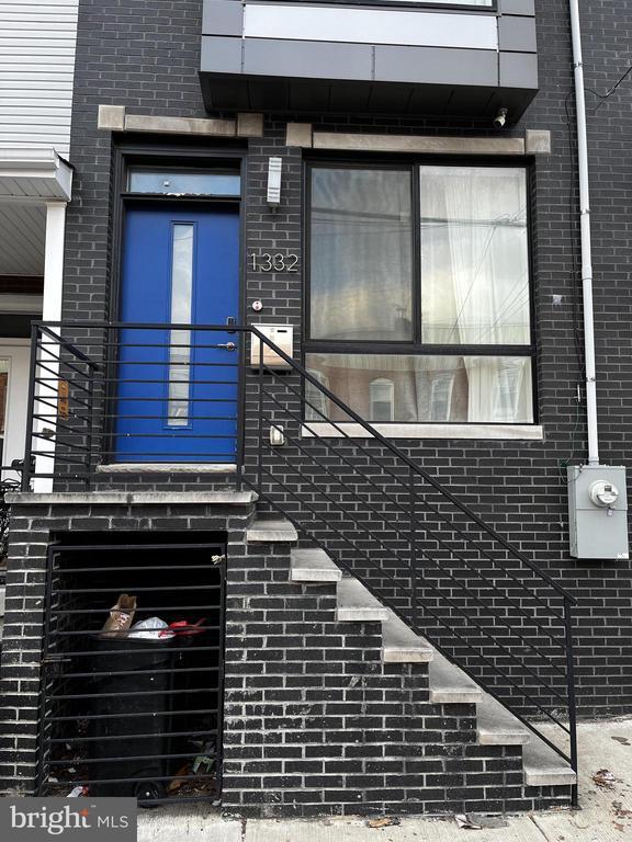 Building Photo - 1332 S 30th St