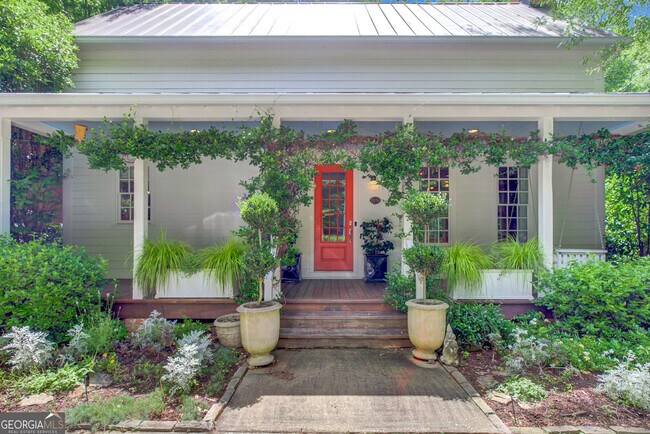 Building Photo - 9043 Selborne Ln