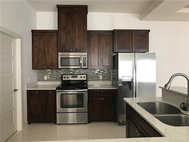 Building Photo - 27 N 51st St