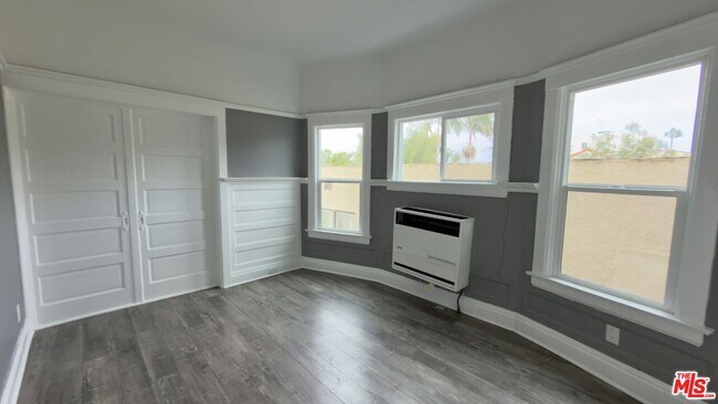 Building Photo - 1820 S Highland Ave