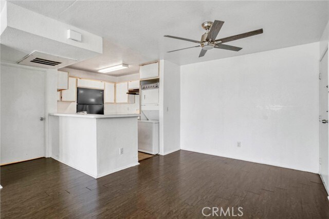 Building Photo - 15000 Downey Ave