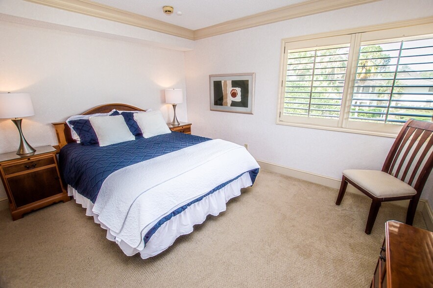 Building Photo - 29200 Bay Hollow Dr