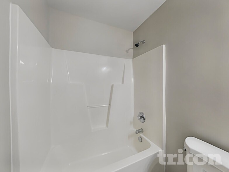 Building Photo - 6916 Brandon Chase Ln