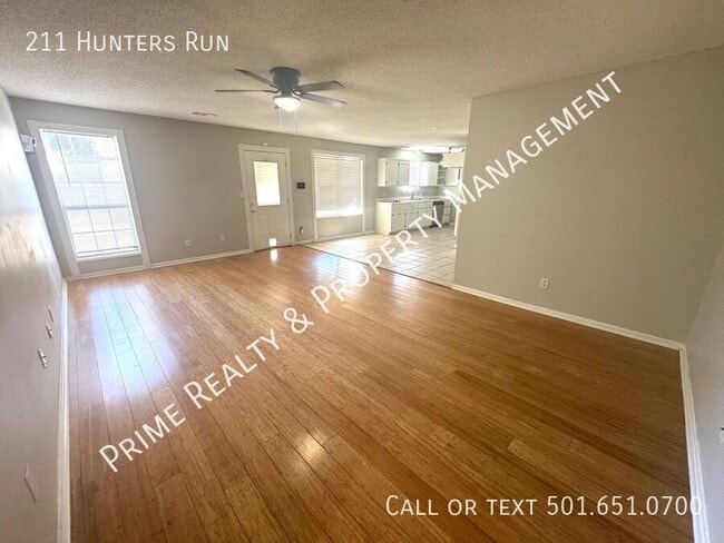 Building Photo - 211 Hunters Run