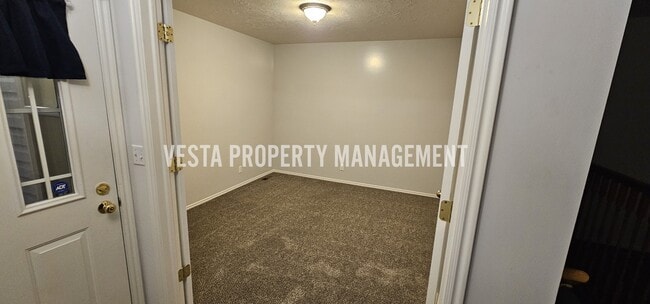 Building Photo - 981 Hudson St