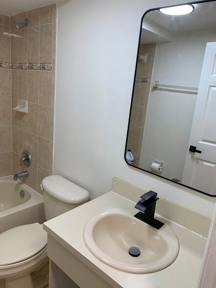 Downstairs bathroom - 13800 SW 275th St