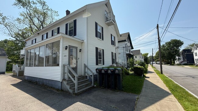 Primary Photo - LO-21-23 Maple St.