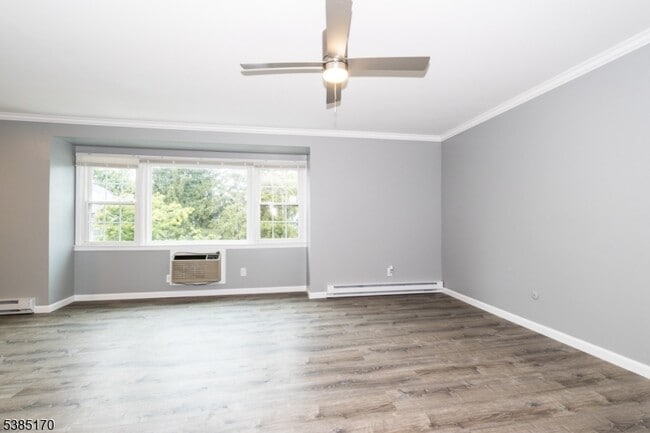 Building Photo - 190 Park St