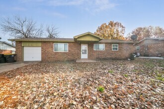 Building Photo - Amazing 3 Bedroom Home in Coweta!