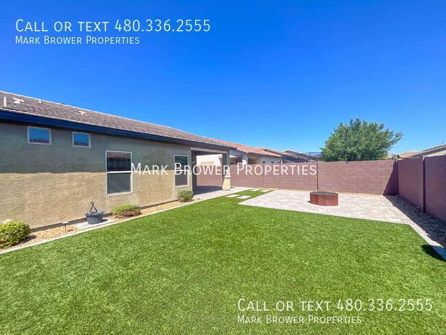 Building Photo - 679 W Mangrove Rd
