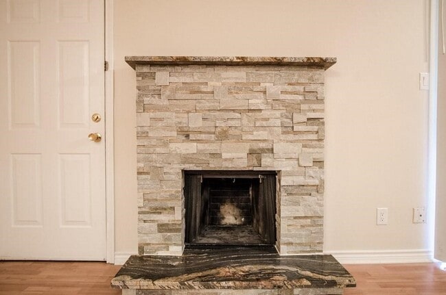 Building Photo - 3500 Tangle Brush Dr