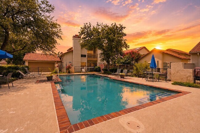 Building Photo - 608 Fiesta Cir