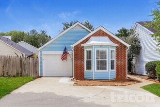 Building Photo - 1831 Commonwealth Dr