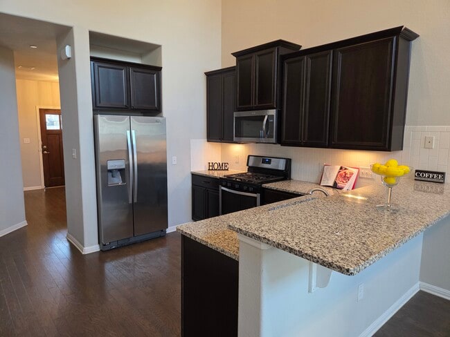 Building Photo - 2304 S Lakeline Blvd