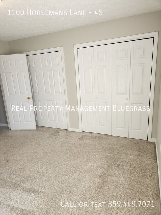 Building Photo - 1100 Horsemans Ln