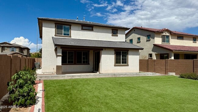 Building Photo - 10935 E Tesla Ave