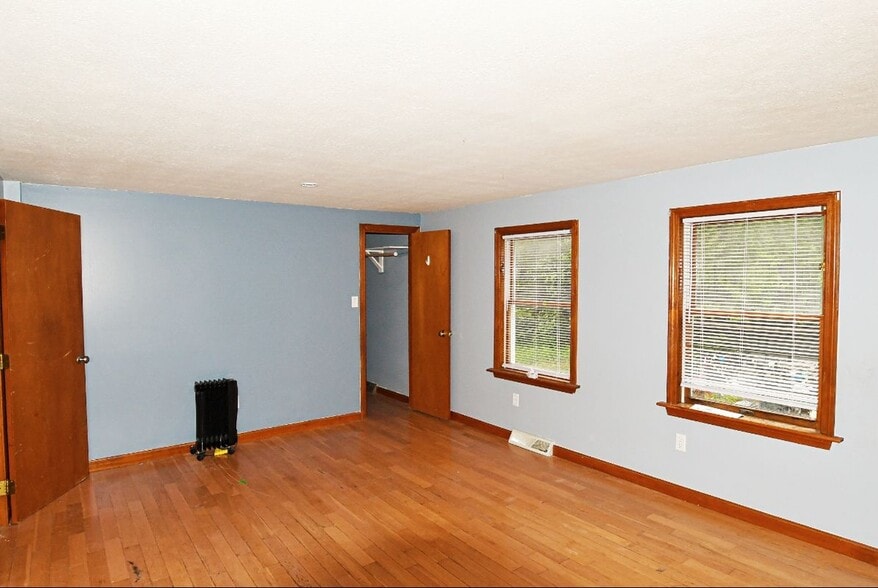 Building Photo - 410 Bald Hill Rd